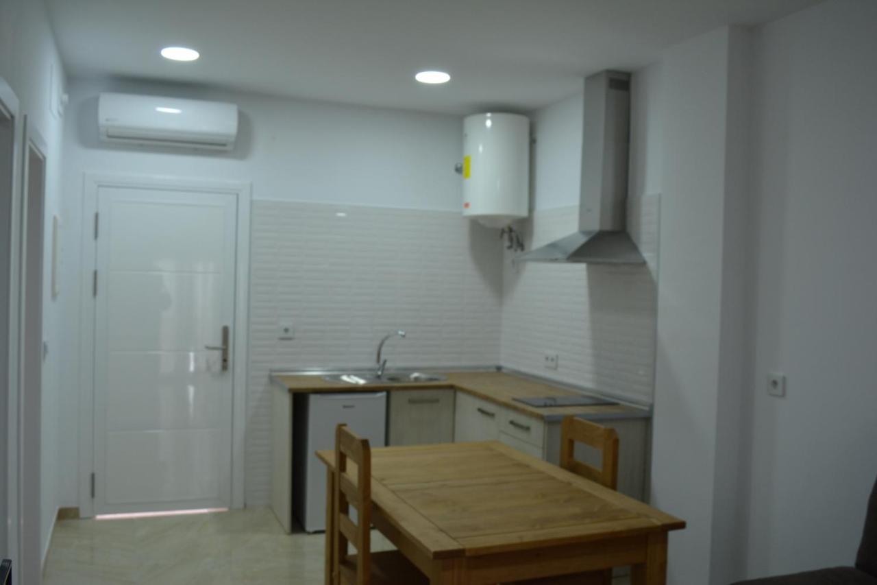 Apartamentos Turisticos La Terraza* Las Cabezas de San Juan Eksteriør bilde