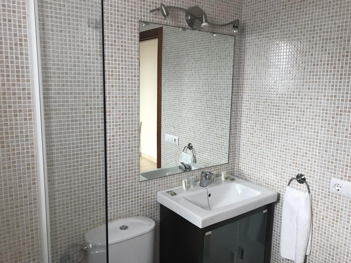 Apartamentos Turisticos La Terraza* Las Cabezas de San Juan Eksteriør bilde